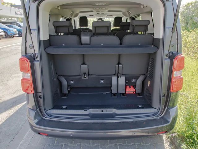 Peugeot Traveller