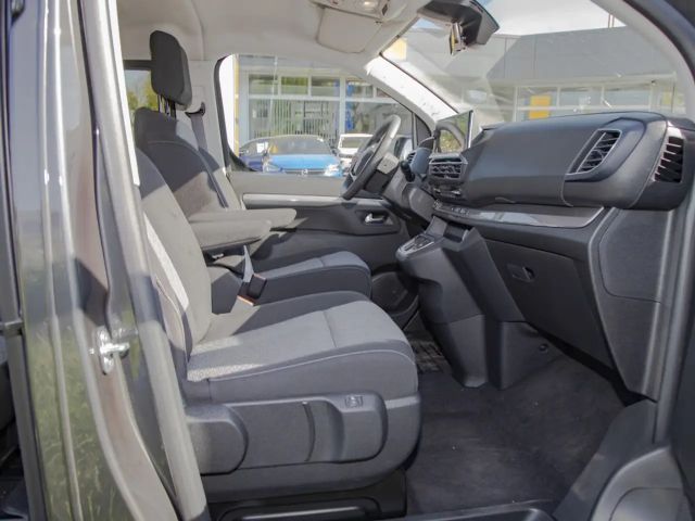Peugeot Traveller