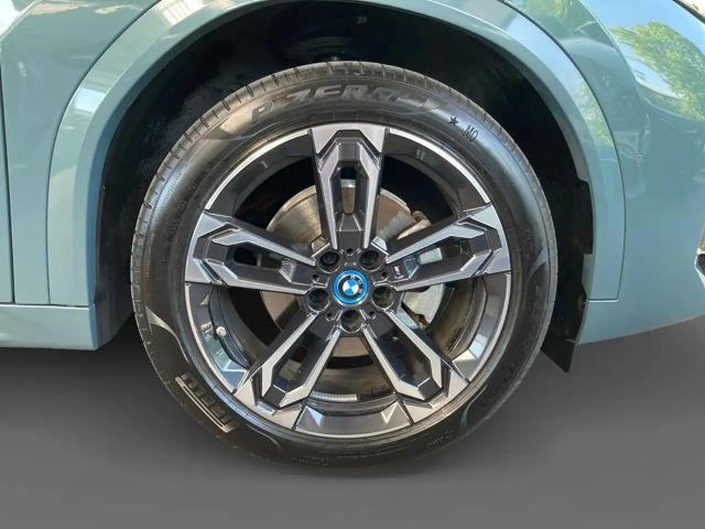 BMW iX2
