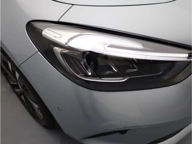 Mercedes-Benz B 220