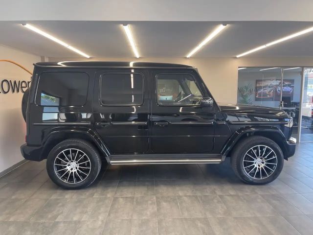 Mercedes-Benz G 400