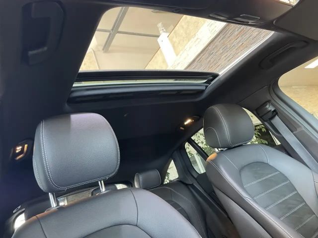 Mercedes-Benz EQC 400