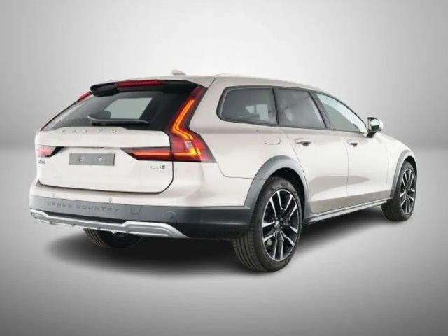 Volvo V90 Cross Country