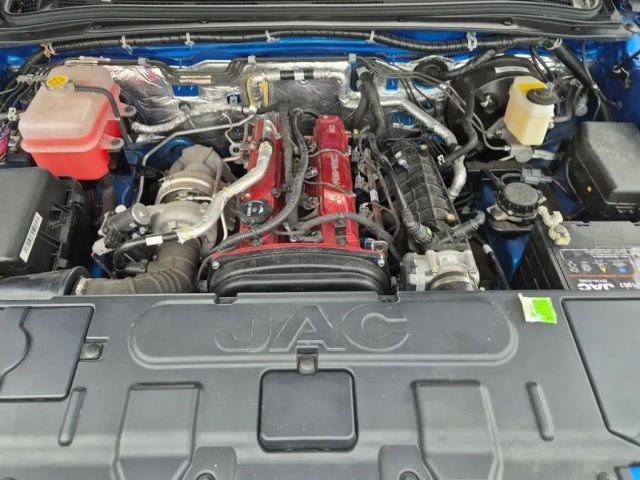 JAC T8