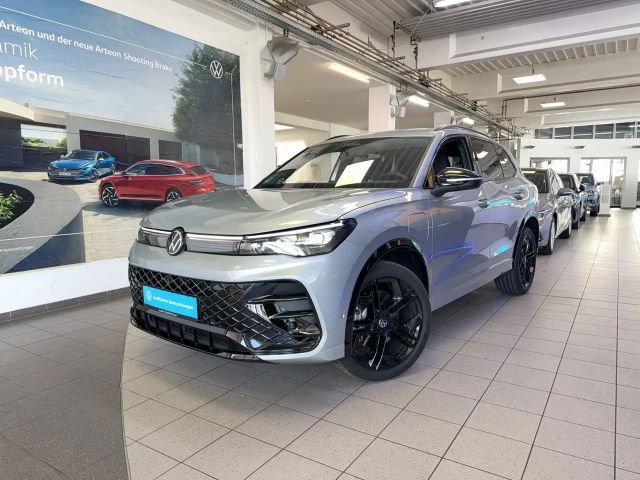 Volkswagen Tiguan R-Line 1.5 eHybrid DSG MATRIX LED+AHK 2025 Hybride / Benzine