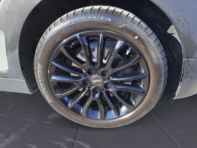 MINI Cooper Clubman