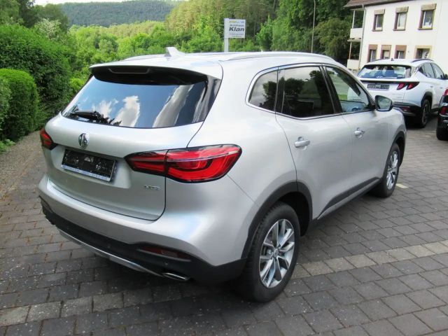 MG HS