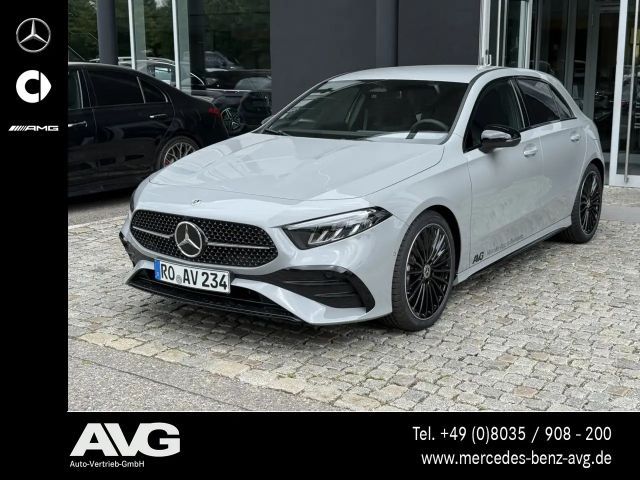 Mercedes-Benz A 200 A 200 AMG Special LED AHK Stndhzg HuD RF Night 2025 Benzine