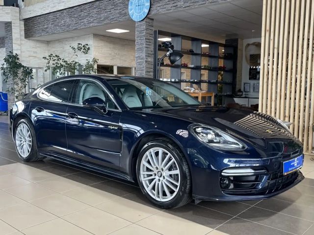 Porsche Panamera 2022 Hybride / Benzine
