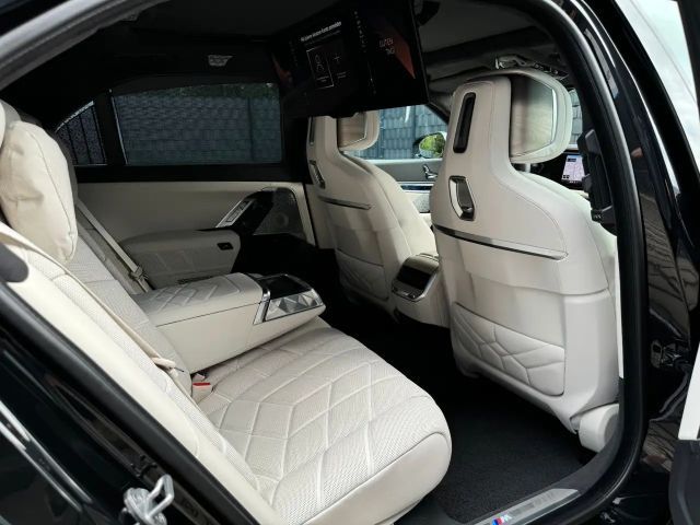BMW 760