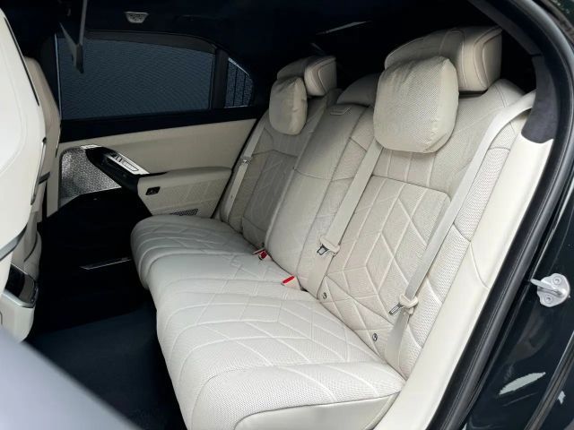 BMW 760