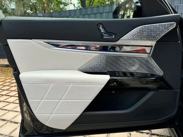 BMW 760