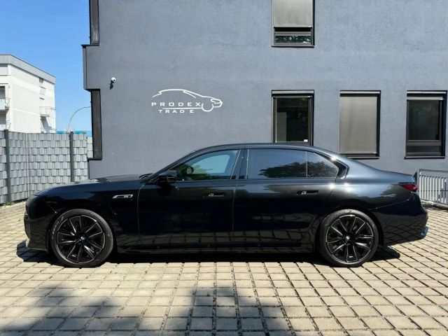 BMW 760