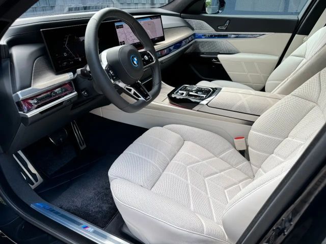 BMW 760