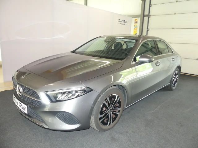 Mercedes-Benz A 200 PROGRESSIVE LINE ADVANCED, Totwinkel, 360° Kam. 2024 Benzine