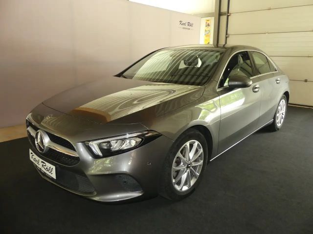 Mercedes-Benz A 200 Progressive, 7G-Tronic, Totwi., LED, NAVI, SHZ. 2020 Benzine