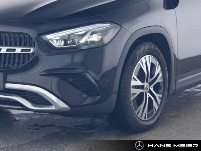 Mercedes-Benz GLA 220