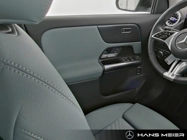 Mercedes-Benz GLA 220