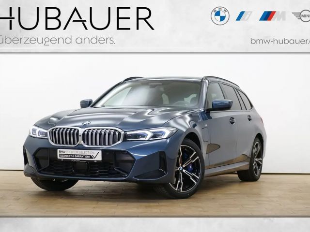 BMW 330 2024 Hybride / Benzine