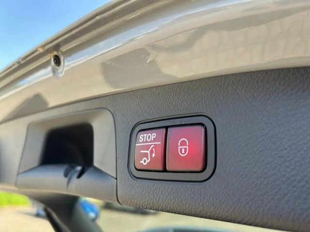 Mercedes-Benz GLA 220