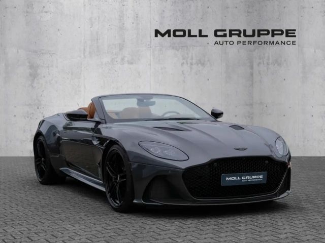 Aston Martin DBS 2022 Benzine