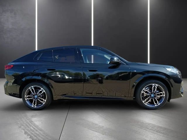 BMW iX2
