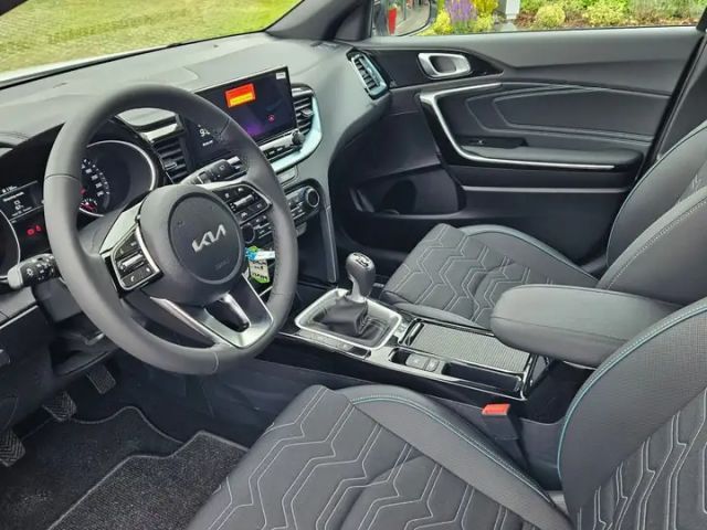 Kia Ceed / cee'd