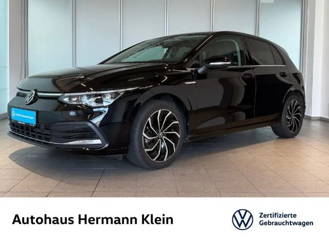 Volkswagen Golf 2022 Benzine