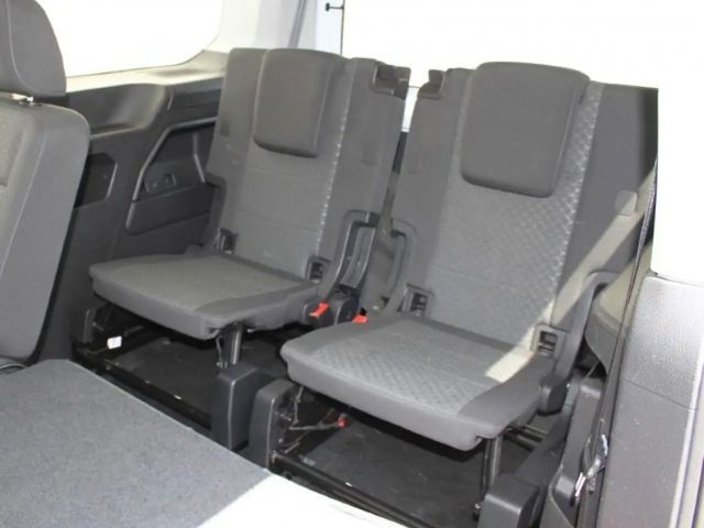 Ford Grand Tourneo