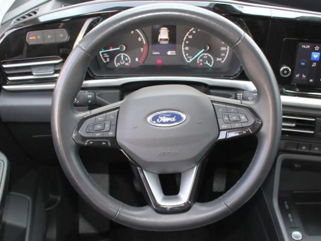 Ford Grand Tourneo