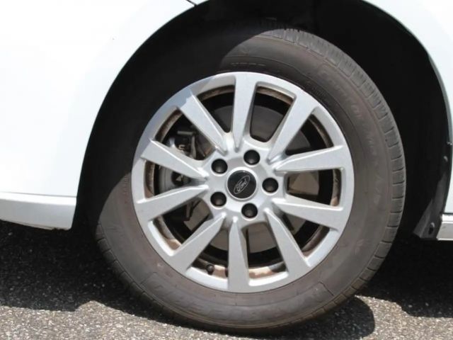 Ford Grand Tourneo