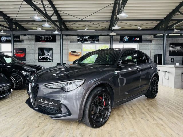 Alfa Romeo Stelvio 2023 Benzine