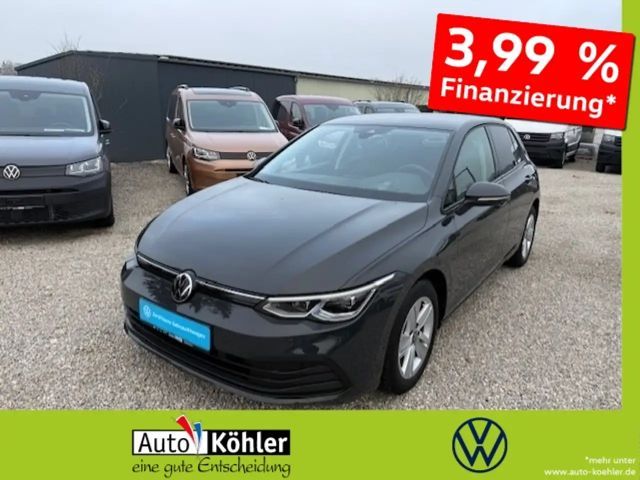 Volkswagen Golf 2023 Benzine