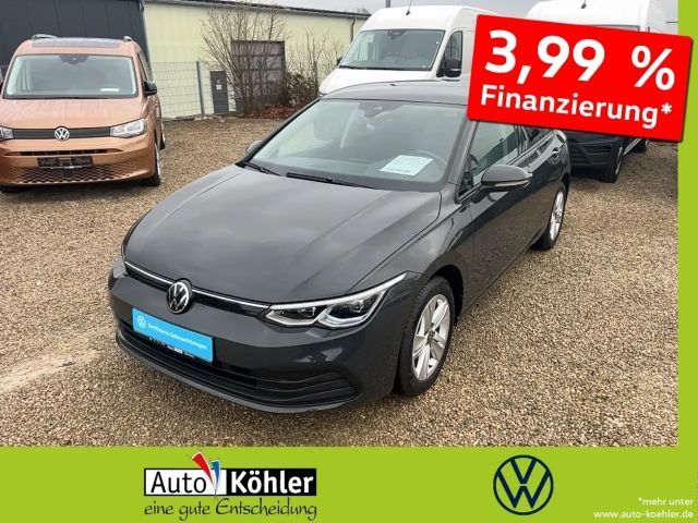 Volkswagen Golf 2023 Benzine