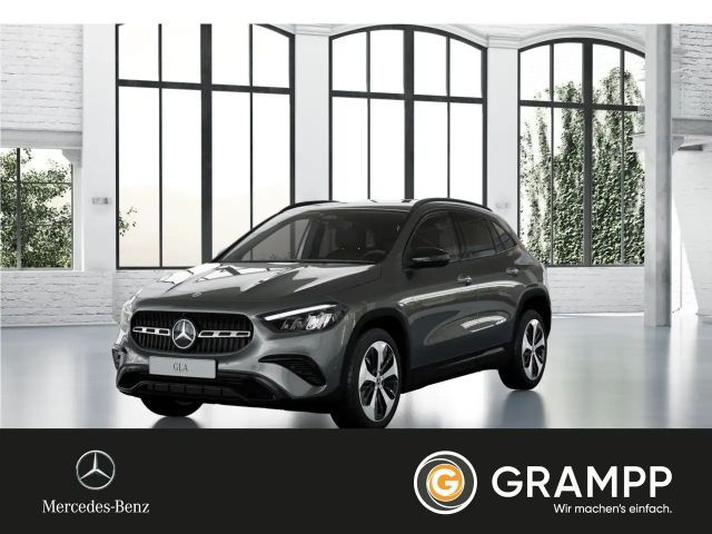 Mercedes-Benz GLA 180 2024 Benzine