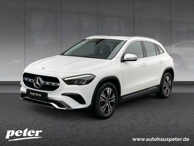 Mercedes-Benz GLA 180 2024 Benzine