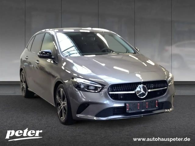 Mercedes-Benz B 220