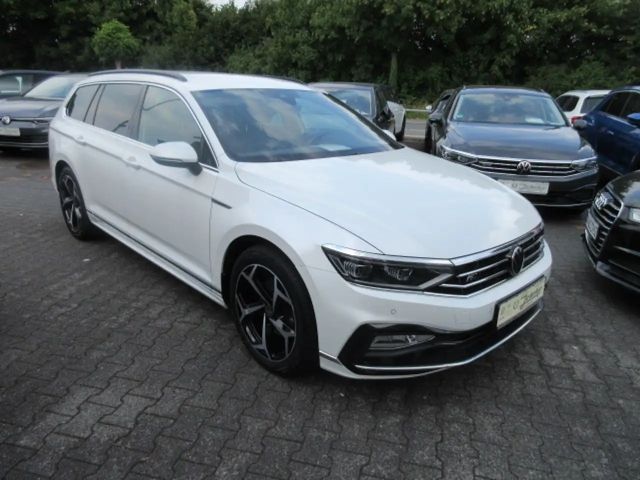 Volkswagen Passat Variant R-Line 2.0 TDI DSG LEDER STANDH NAVI KAMERA IQ LIGHT SOUN 2022 Diesel