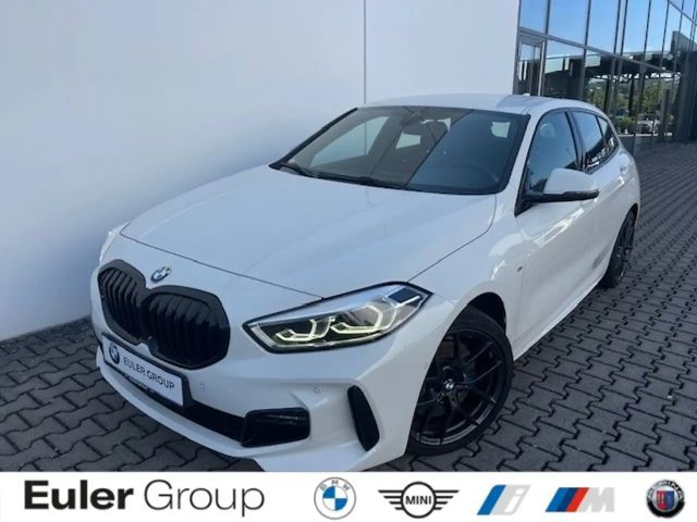 BMW 120 2022 Benzine