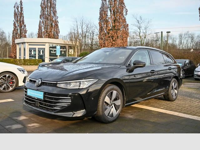 Volkswagen Passat Variant 2.0 TDI Elegance IQ Pano 360° AHK 2024 Diesel