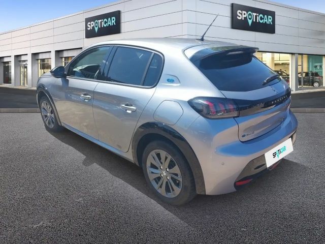 Peugeot e-208