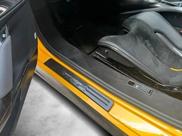 Ferrari SF90 Stradale