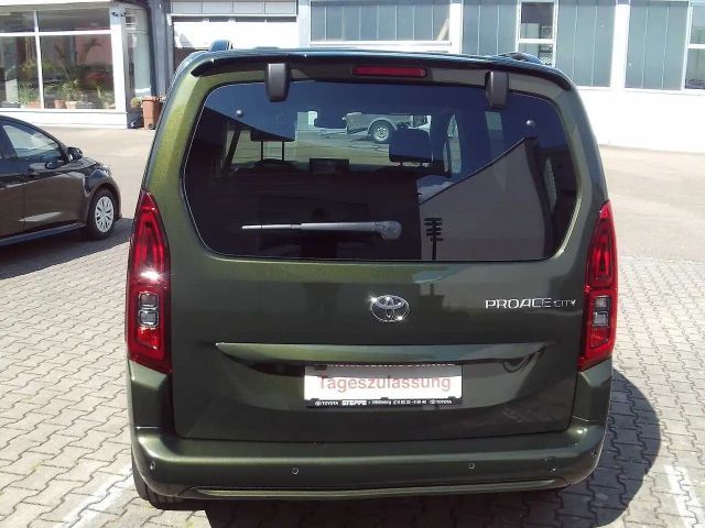 Toyota Proace City