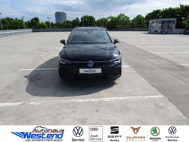 Volkswagen Golf Var. R-Line 1.5l TSI 110kW DSG LED Navi Klima 2025 Benzine