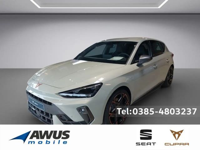 Cupra Leon SHZ DCC KAMERA NAVI ACC FACEL. MATRIX-LED 2025 Benzine