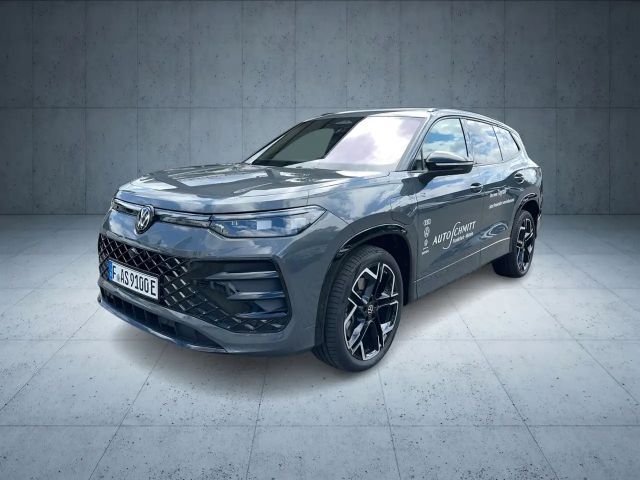 Volkswagen Tayron R-Line 1.5 eHybrid DSG Black Style HD Matrix LE... 2025 Hybride / Benzine