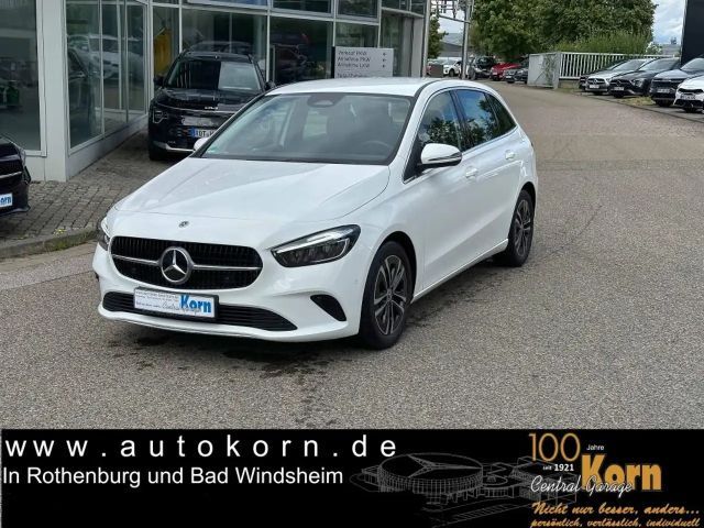Mercedes-Benz B 200 2024 Benzine
