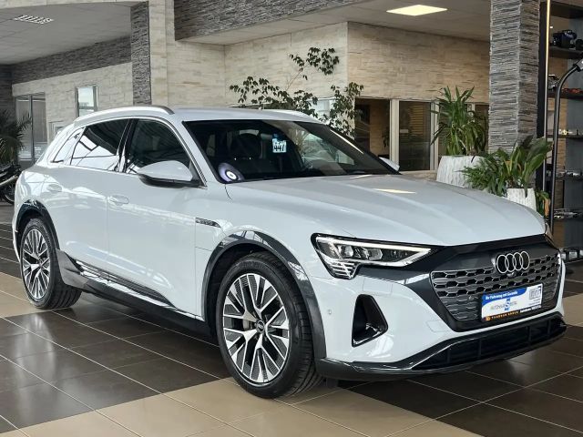 Audi Q8 e-tron 50 S line*Bang&Olufsen*AHK 95 kWh WRP 2024 Elektrisch