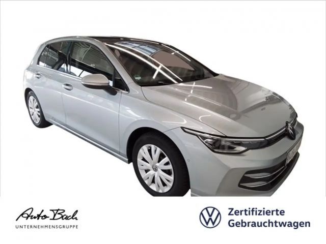 Volkswagen Golf 2024 Benzine