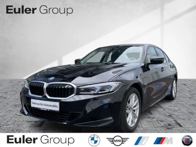 BMW 320 2022 Hybride / Benzine